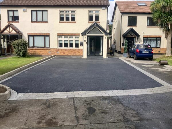 Tarmac driveway with silver granite border and connemara walling in walkinstown, dublin (3)